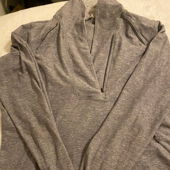 Lululemon Pullover - Picture 1 of 2